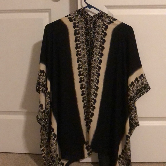 Kimono - Picture 2 of 2